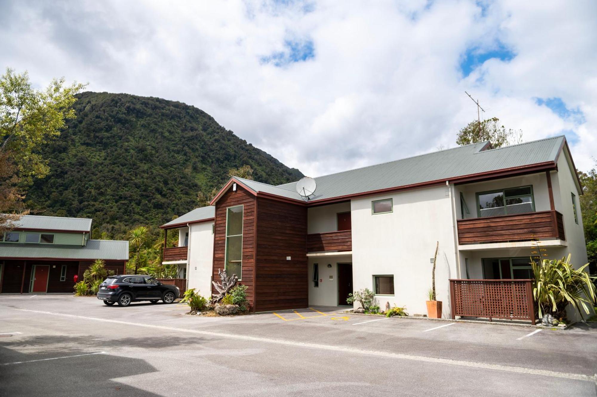 พันก้าโกรฟโฮเต็ล Motel ฟรานซ์โจเซฟ ภายนอก รูปภาพ